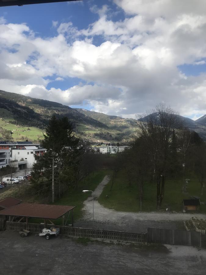 Falken Horst Lienz Luaran gambar