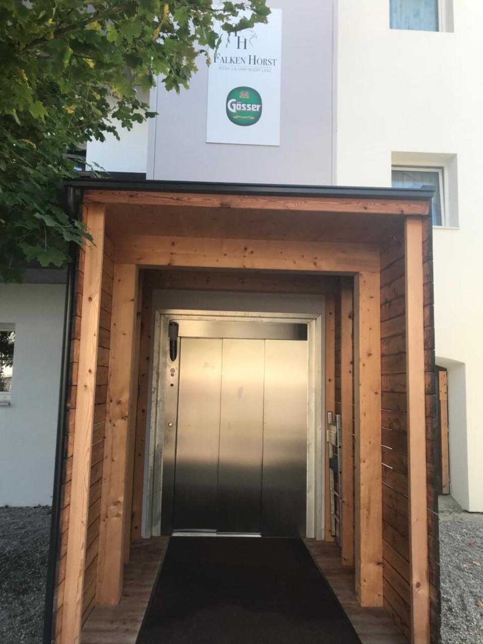 Falken Horst Lienz Luaran gambar